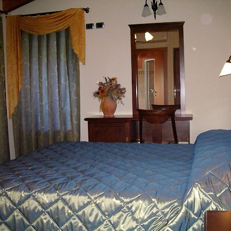 Ca Del Ponte Villa Costermano Luaran gambar