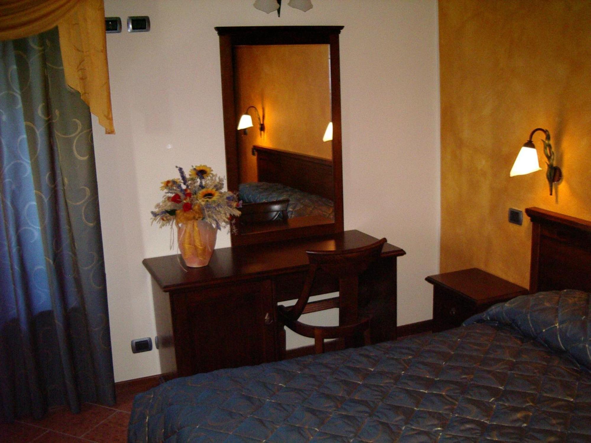 Ca Del Ponte Villa Costermano Luaran gambar